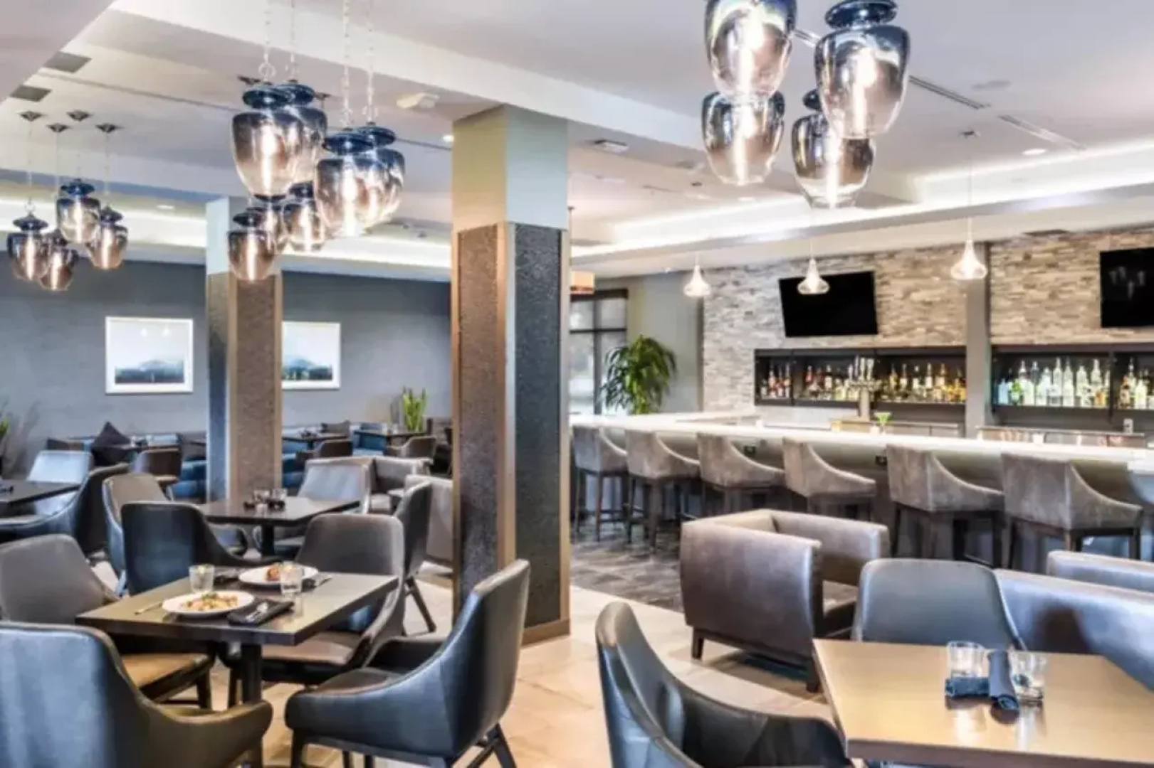 Holiday Inn & Suites Silicon Valley - Milpitas by IHG