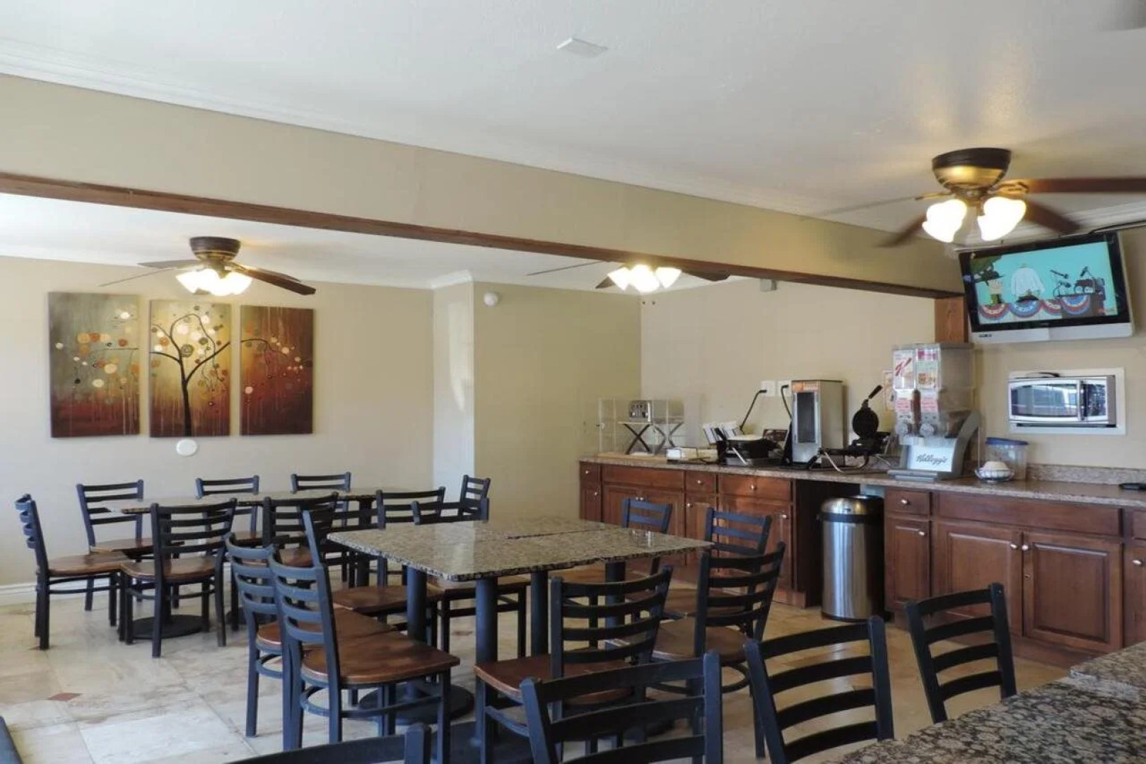 Lotus of Lompoc - A Great Hospitality Inn