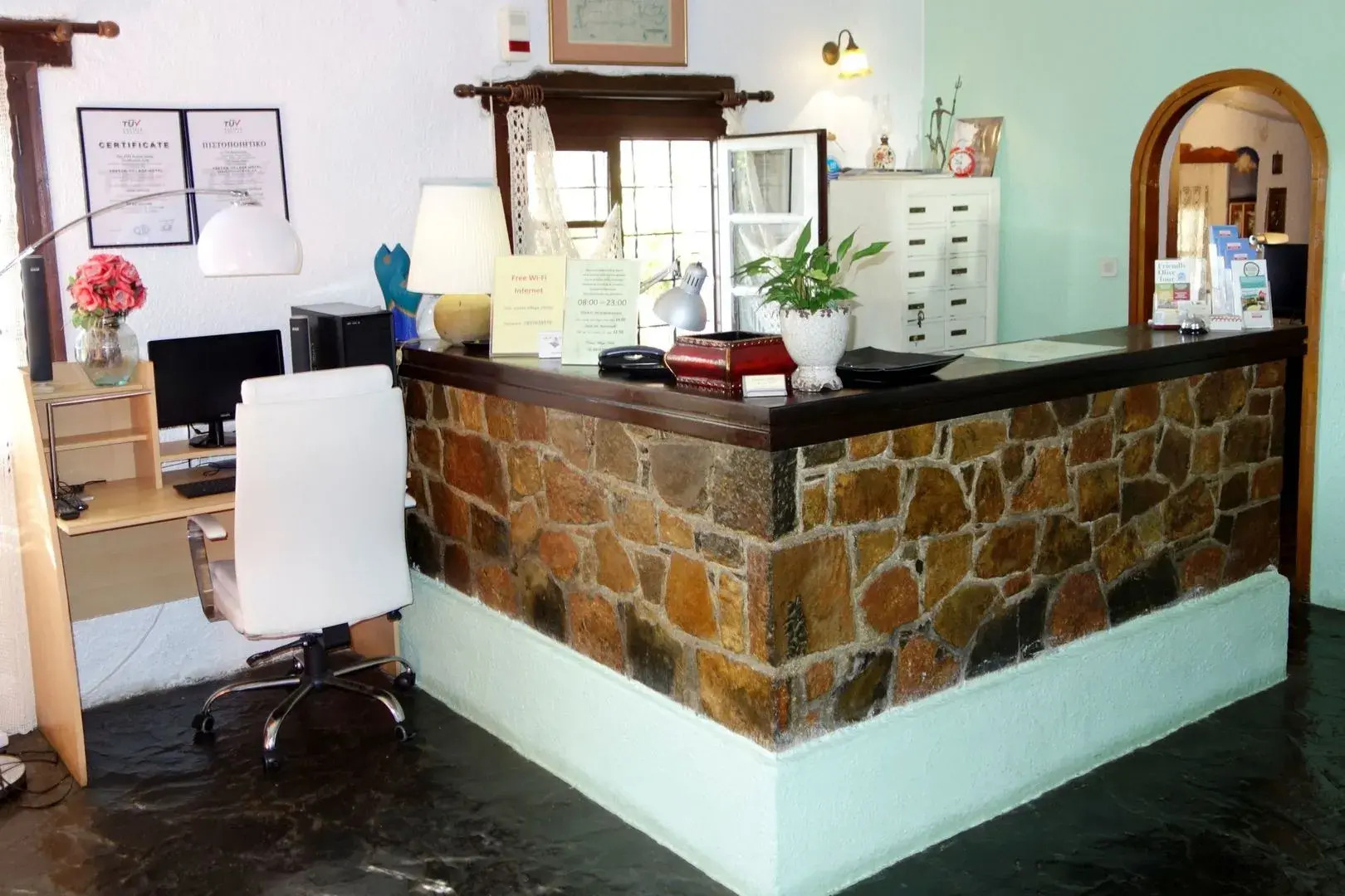 Отель Cretan Village