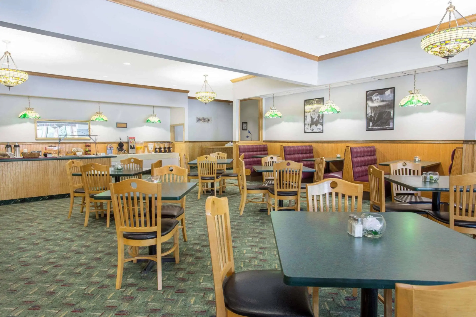 HomeTowne Studios by Red Roof Painted Post