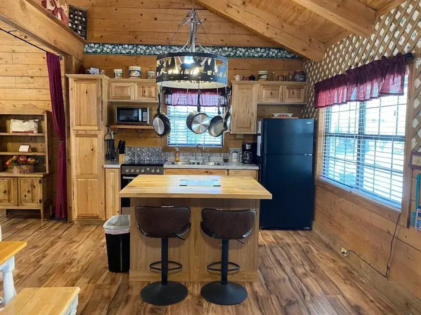 A Peace of Heaven Cabins