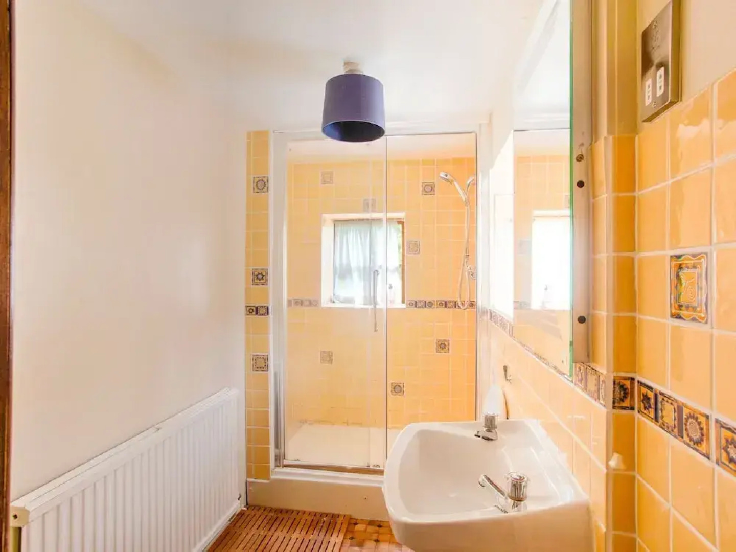 Vintage Holiday Home in Welshpool With Garden