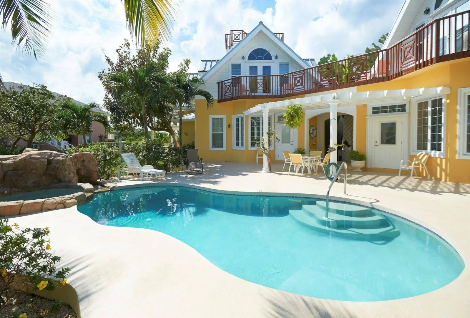 Shangri-La Boutique Bed & Breakfast