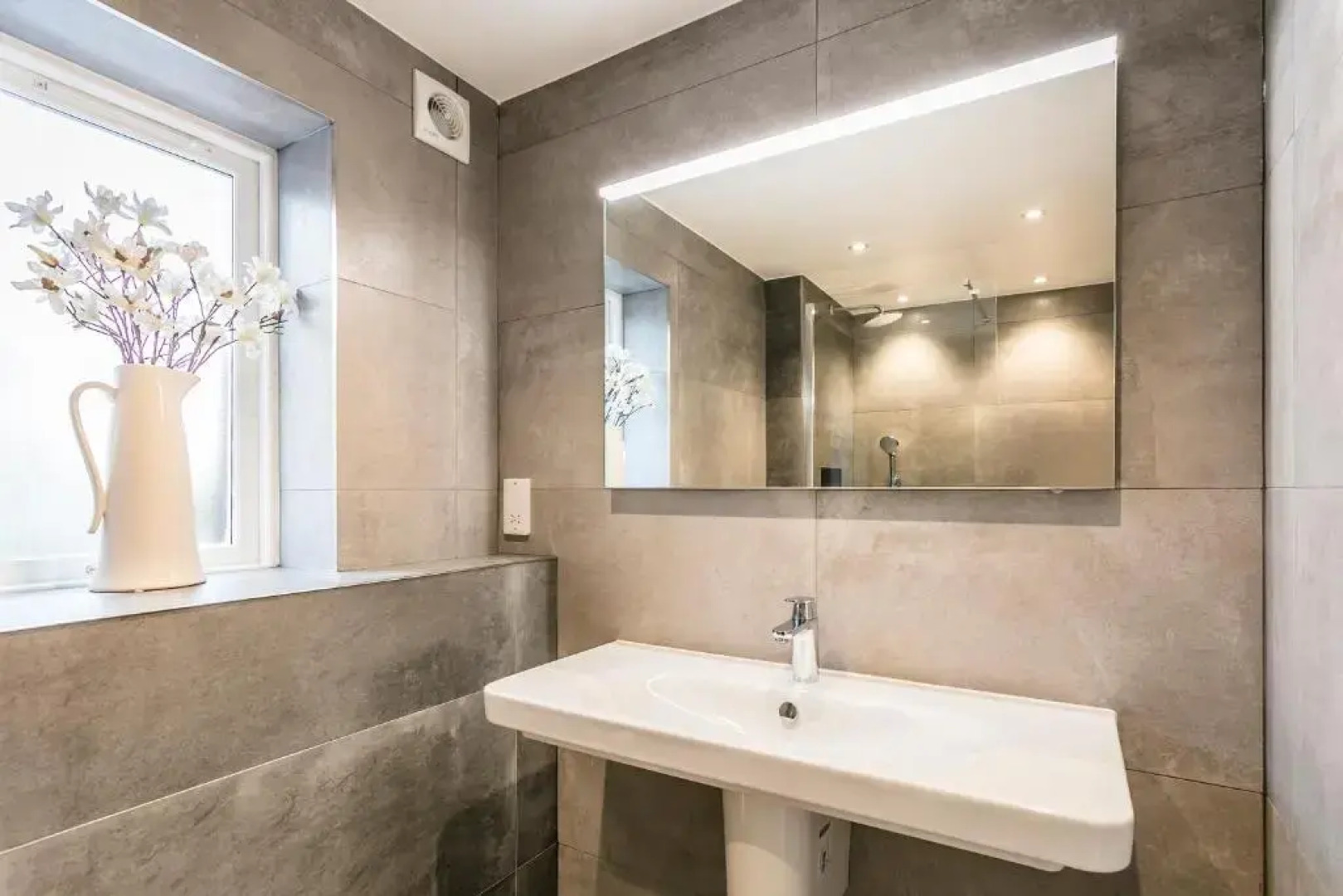 The Lodge Rooms @ Carus Green