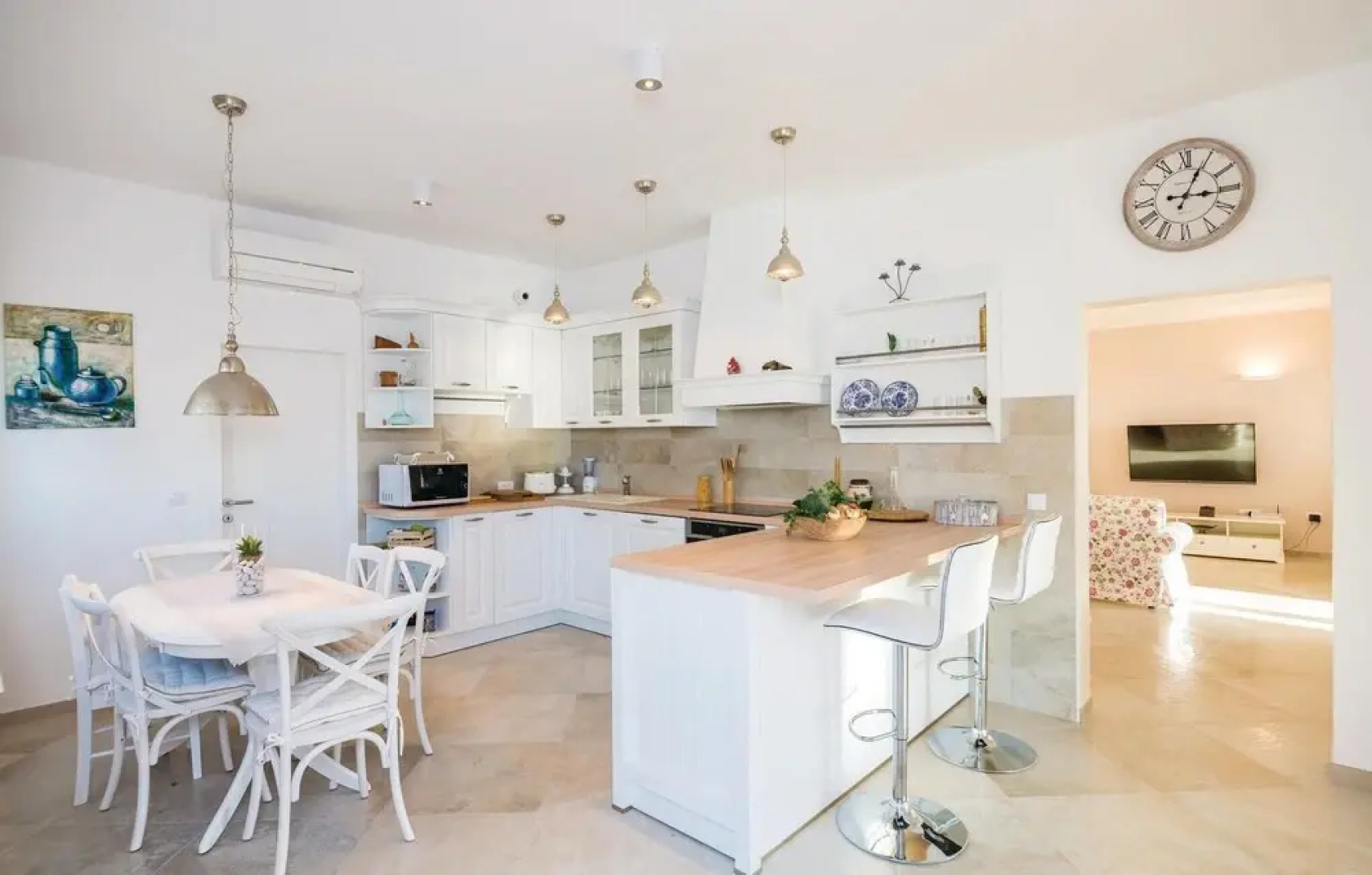 Nice Home in Brsecine With Wifi and 3 Bedrooms