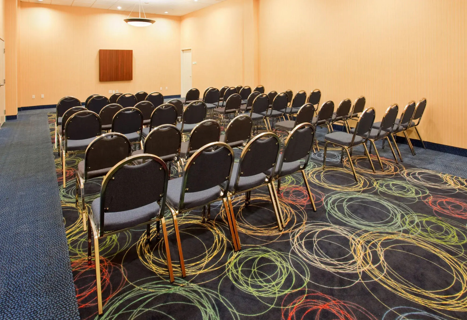 Holiday Inn Omaha Downtown - Waterpark by IHG