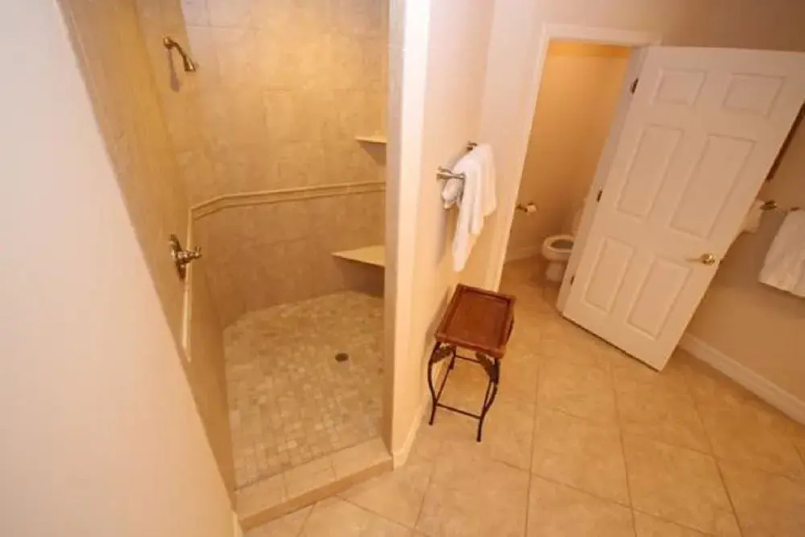 Malibu 704 Apartment 3