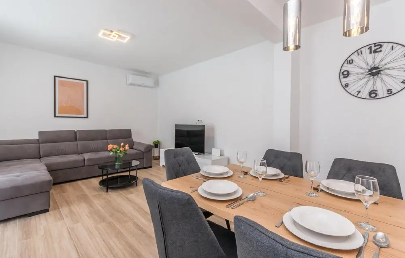 Stunning Home in Donje Rastane With Wifi, 4 Bedrooms and Outdoor Swimming Pool