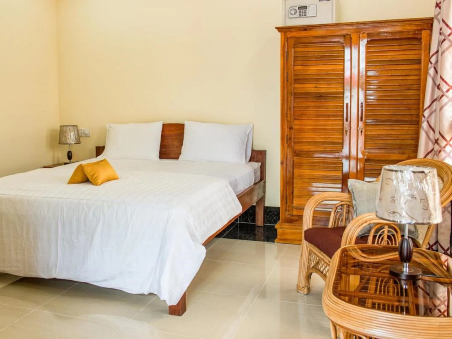Pink Sands Villa - All Adults