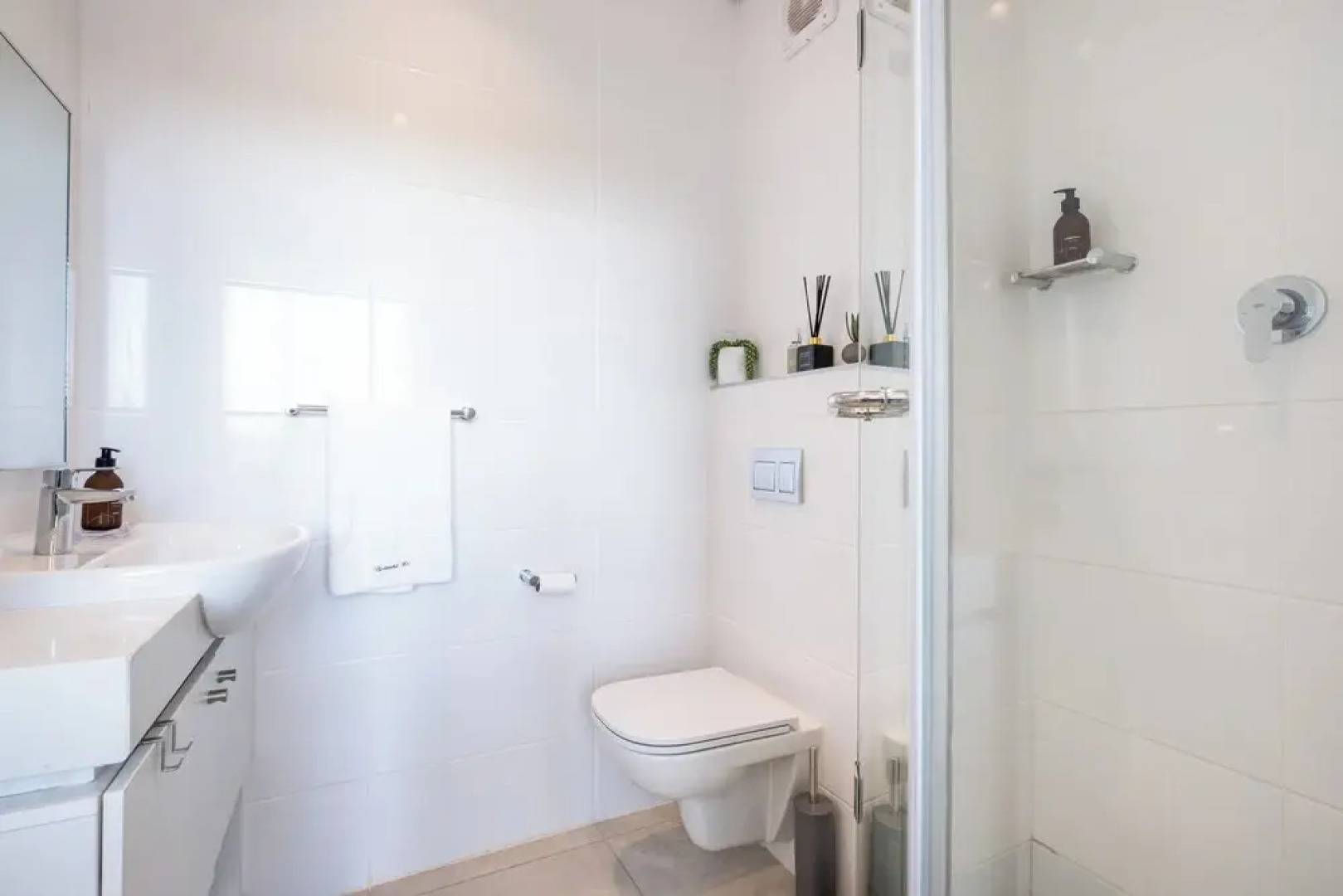 201 Zimbali Lakes Boulevard Suites