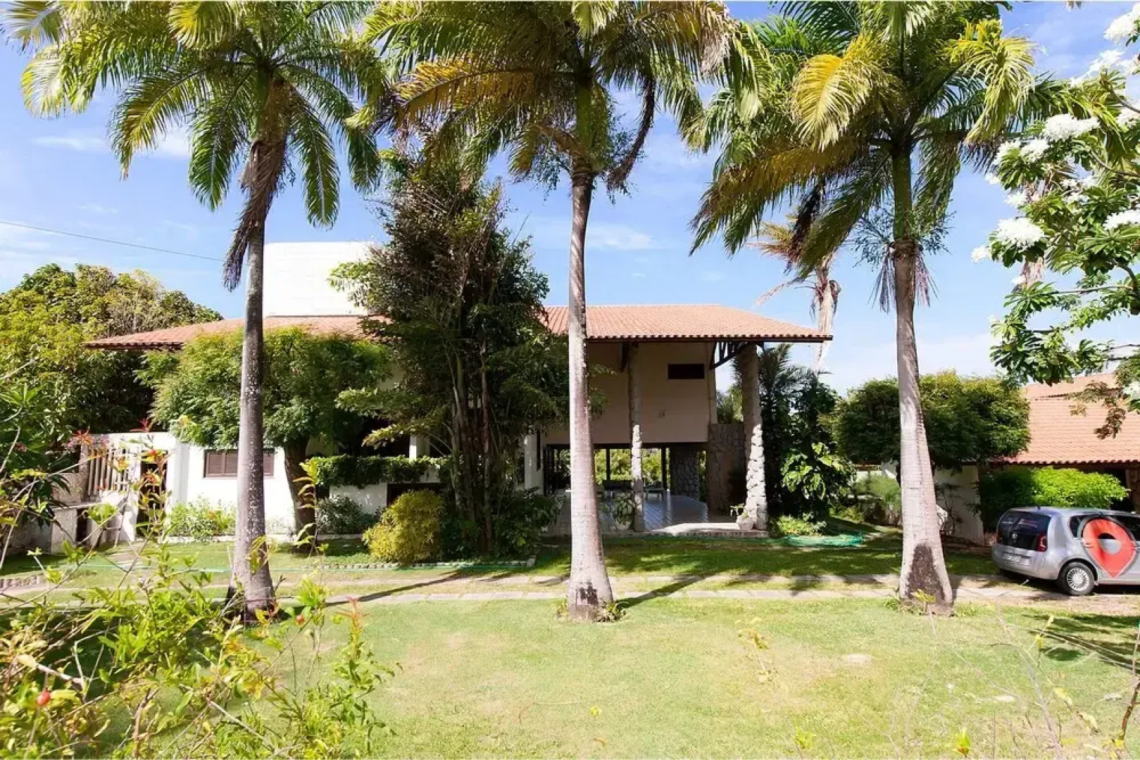 Casa com excelente localização no centro de Cumbuco