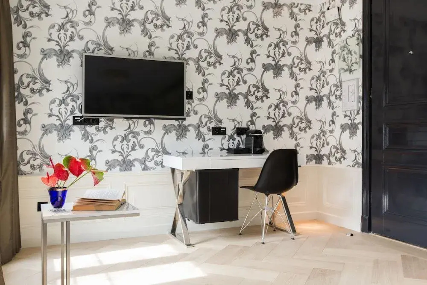 Amsterdam Canal Residence