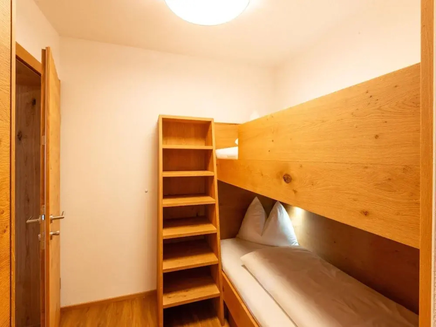 Beautiful Flat in Hart With Fitness Room