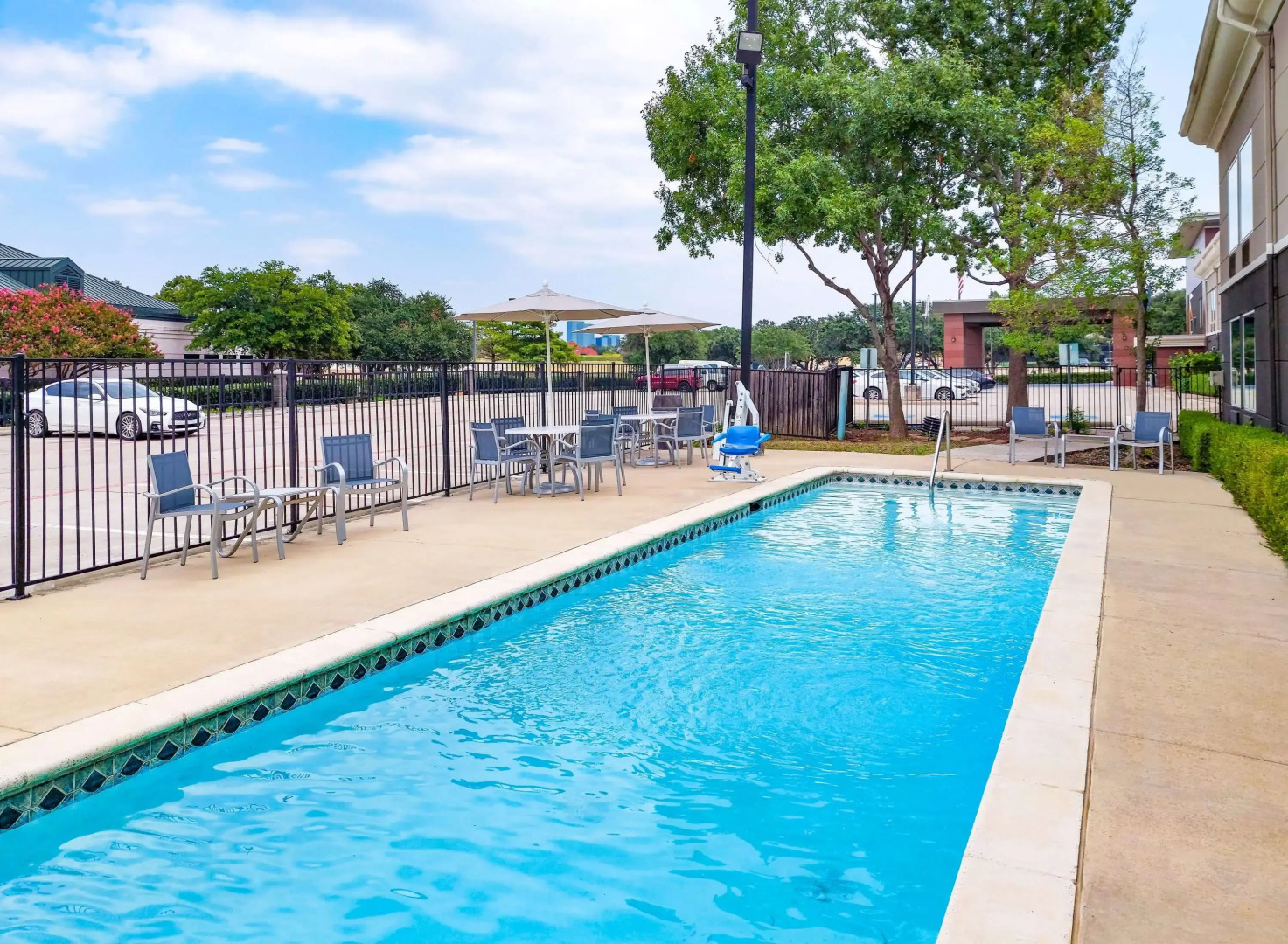 La Quinta Inn & Suites by Wyndham Dallas - Las Colinas