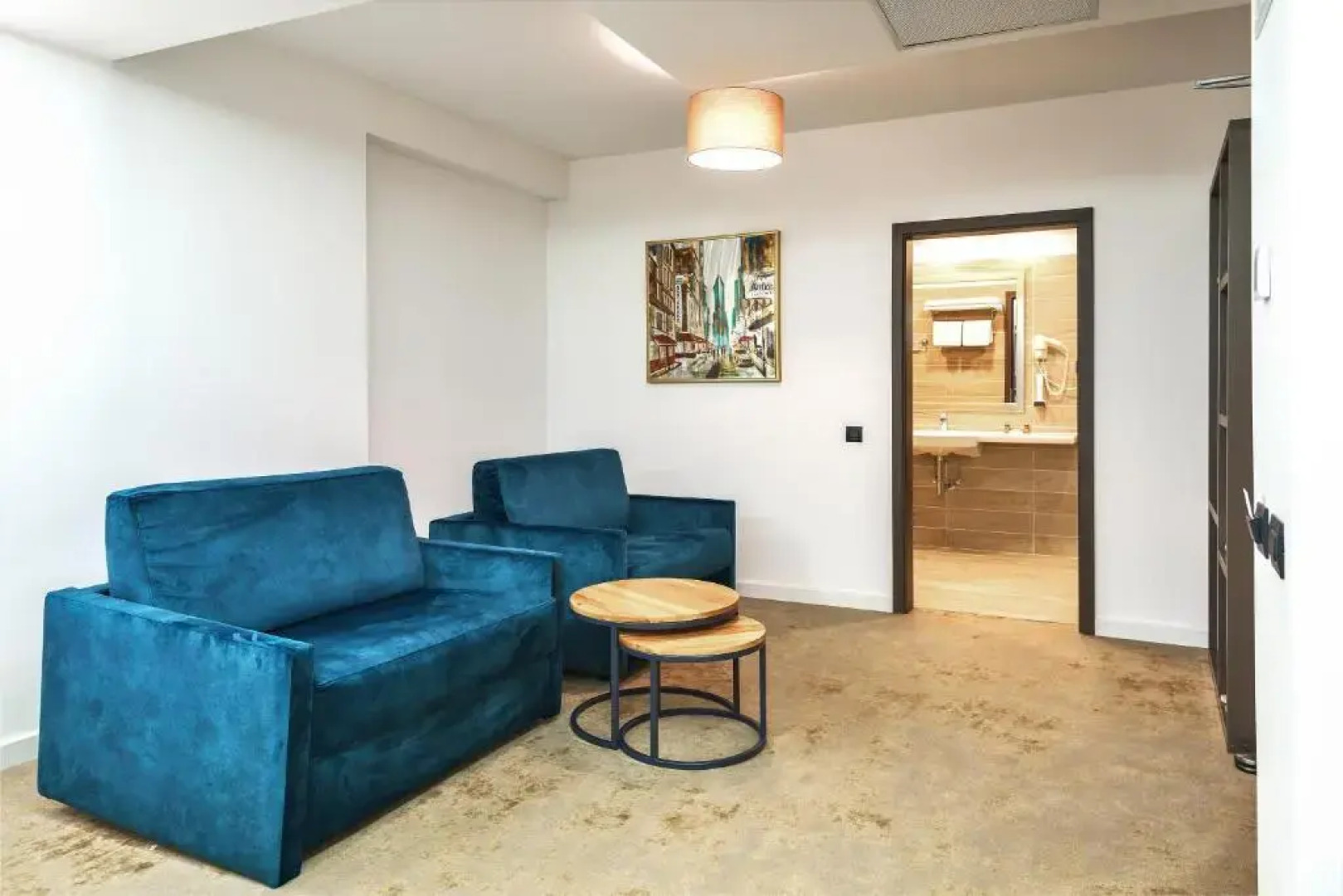 Charm Boutique Hotel