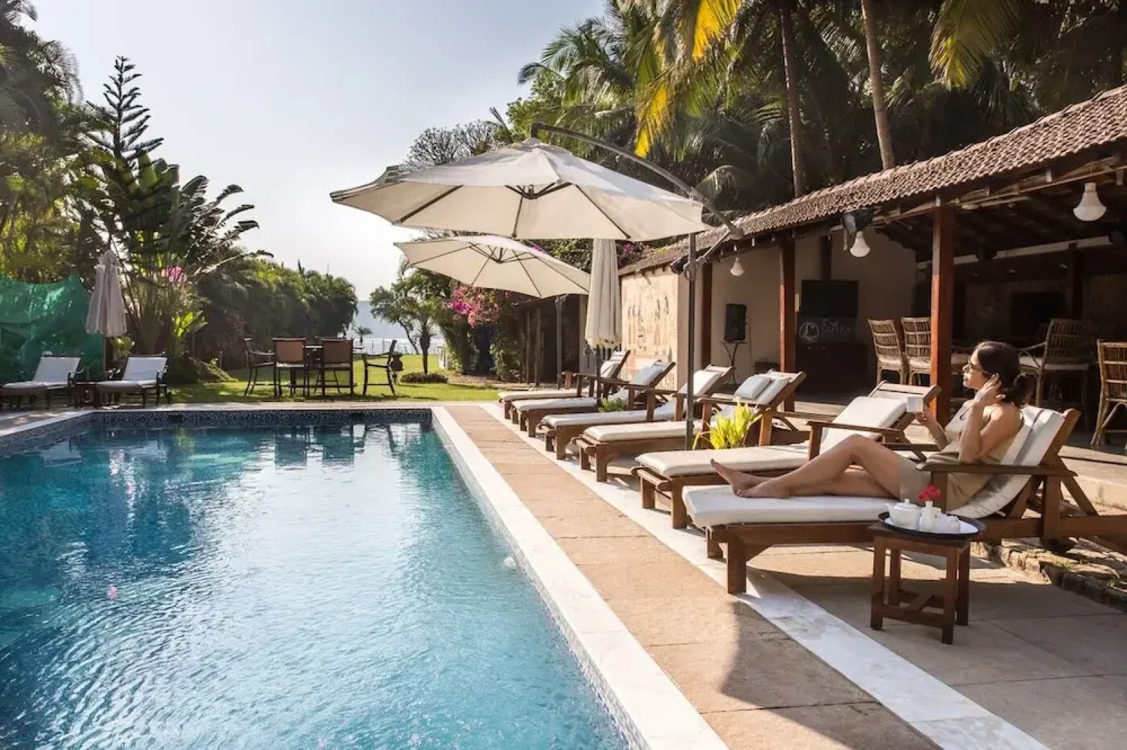 Safira River Front Resort