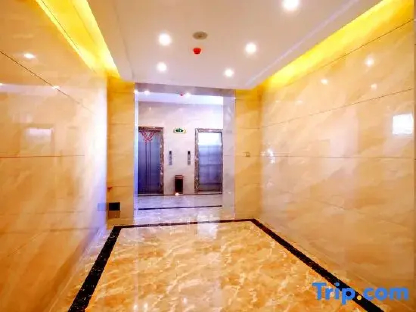 Vienna 3 Best Hotel (Dorbod Banner Xinhua Street)