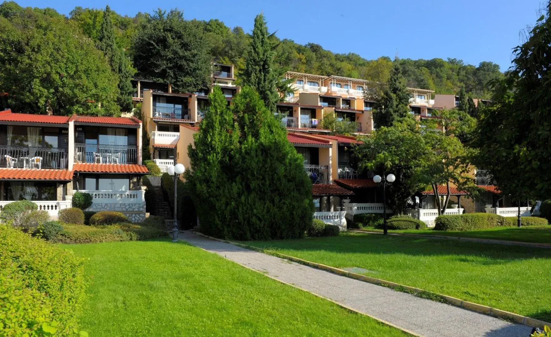 Elenite Holiday Village