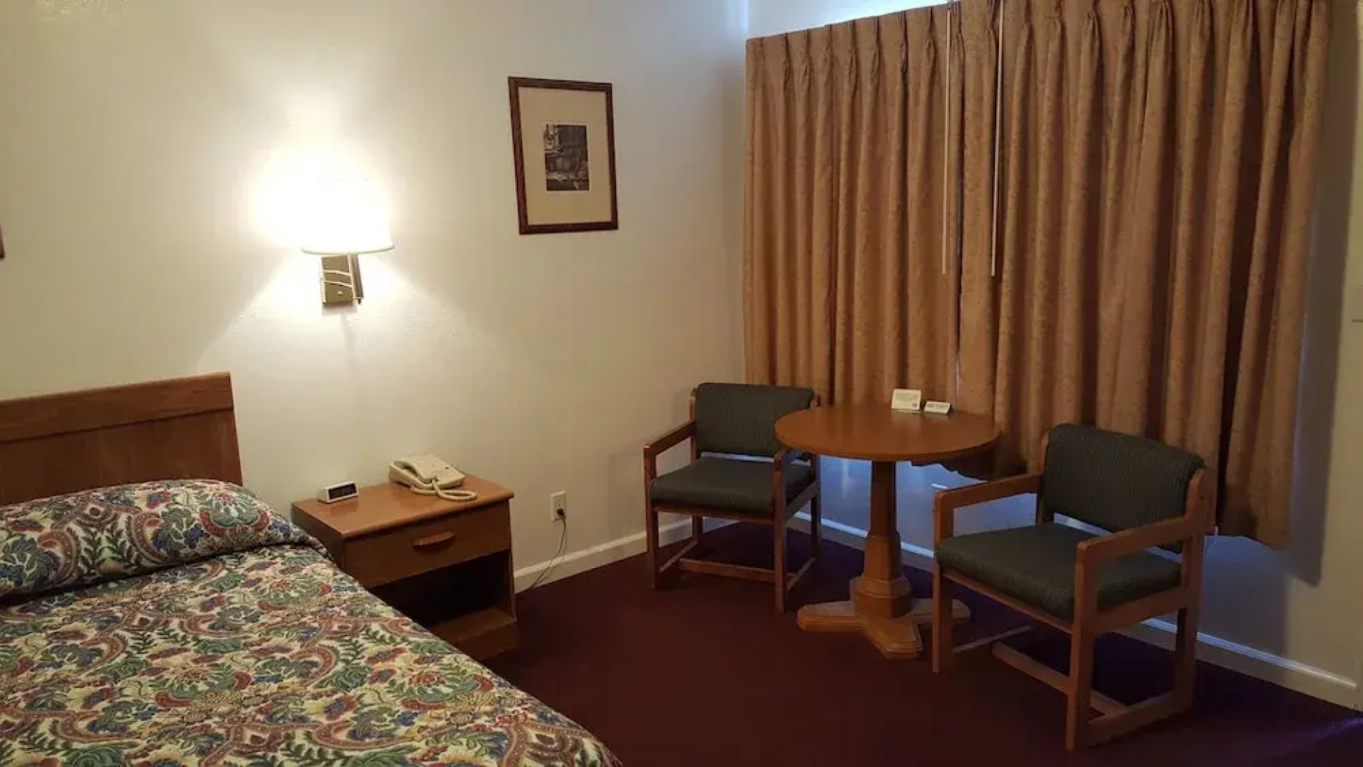 Tall Winds Motel