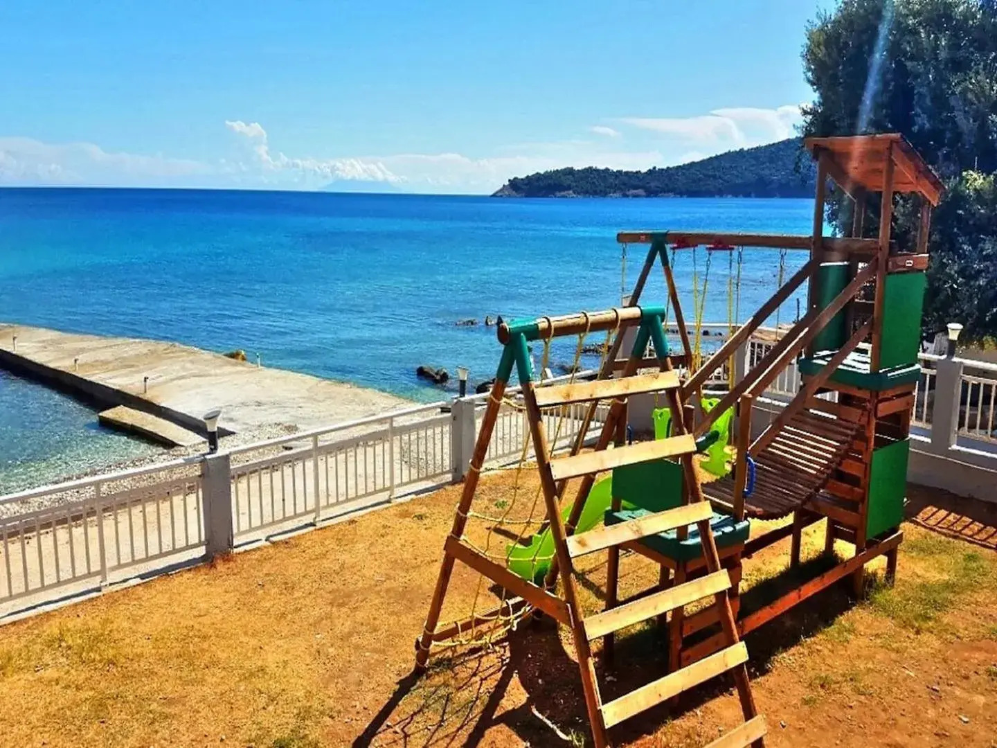 Отель Maranton Beach