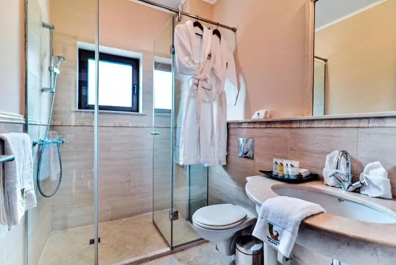 Thracian Cliffs Owners Apartments