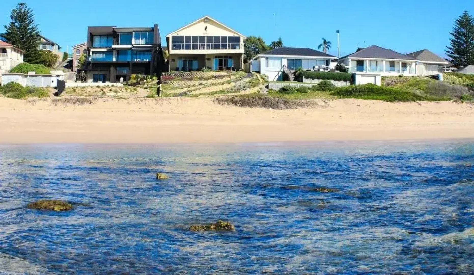 Al Mare Beachfront Retreat