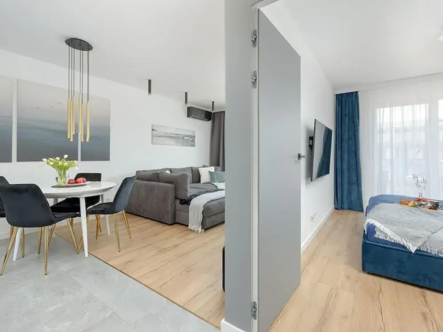 Apartment Overlooking the River, Pool, Dziwnow