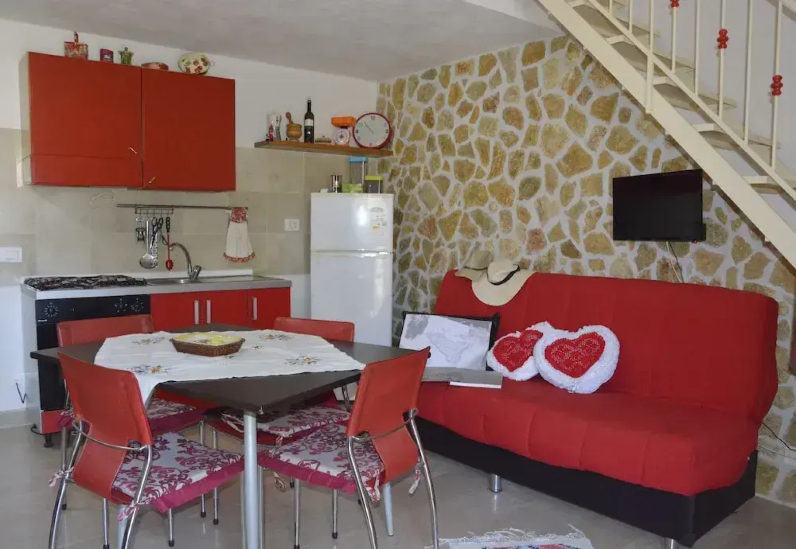 La casa del borgo tra mare e natura