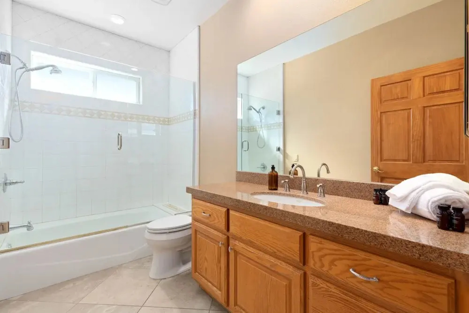 Playa Sol by Avantstay Jtree Oasis w/ Hot Tub & Pool!