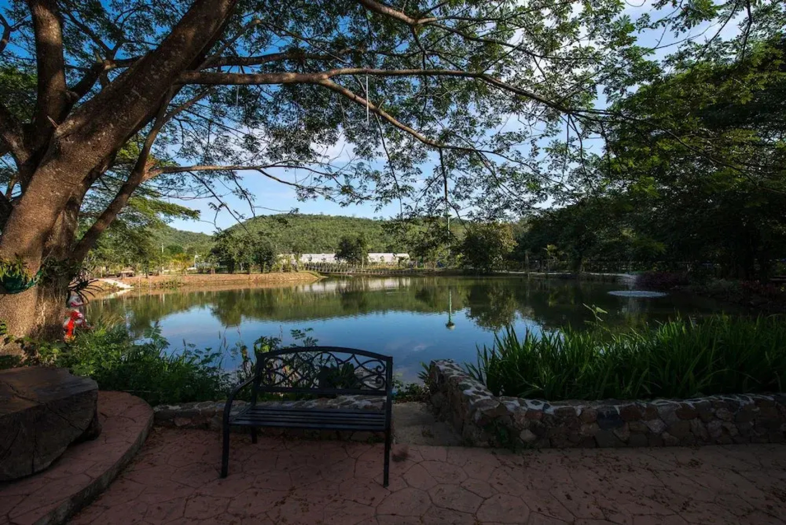 Alongkorn Farm and Resort