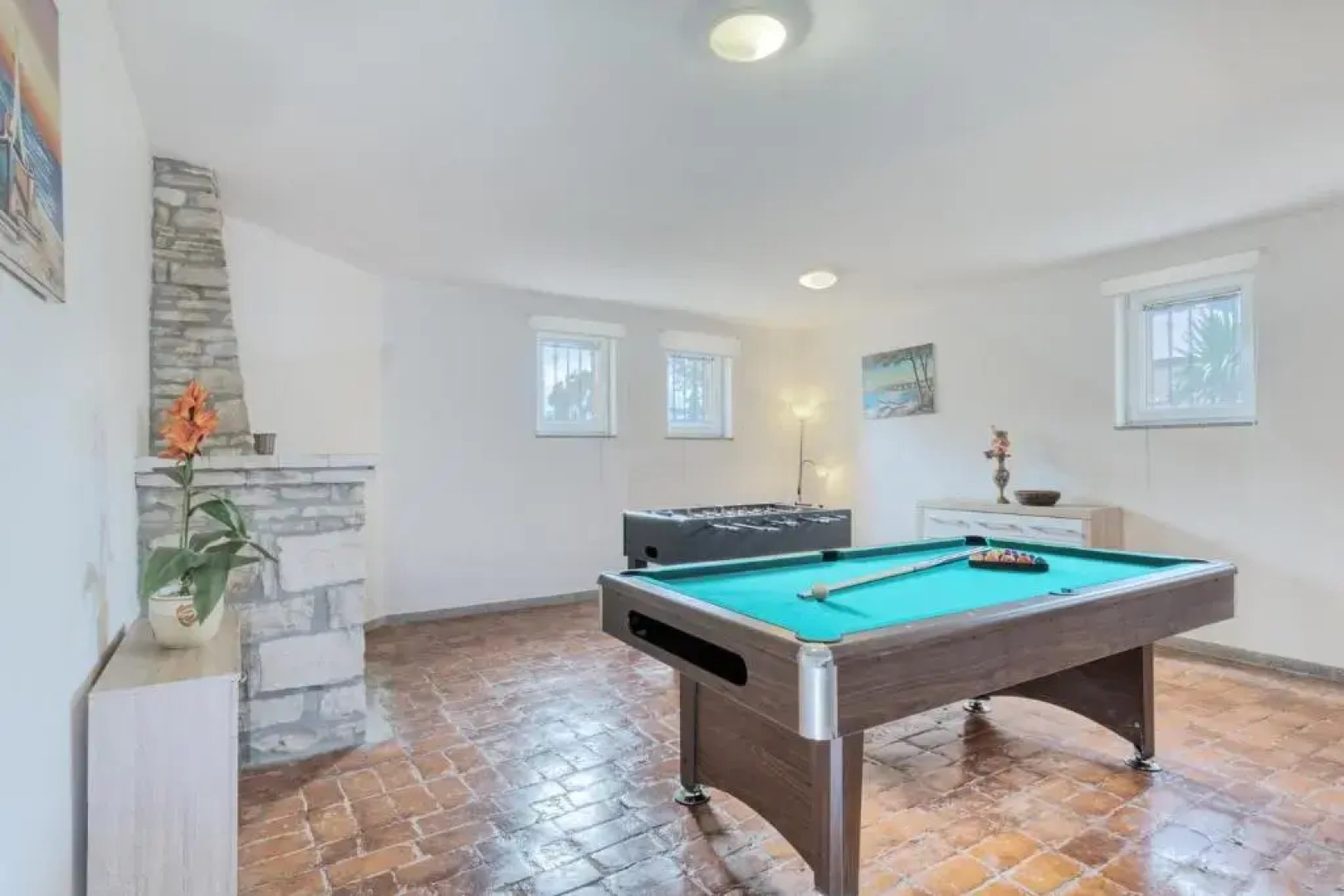 Villa GRACIA - big house with pool, bbq, playground & table tennis, game room with billiards & table football, Pula, Istria