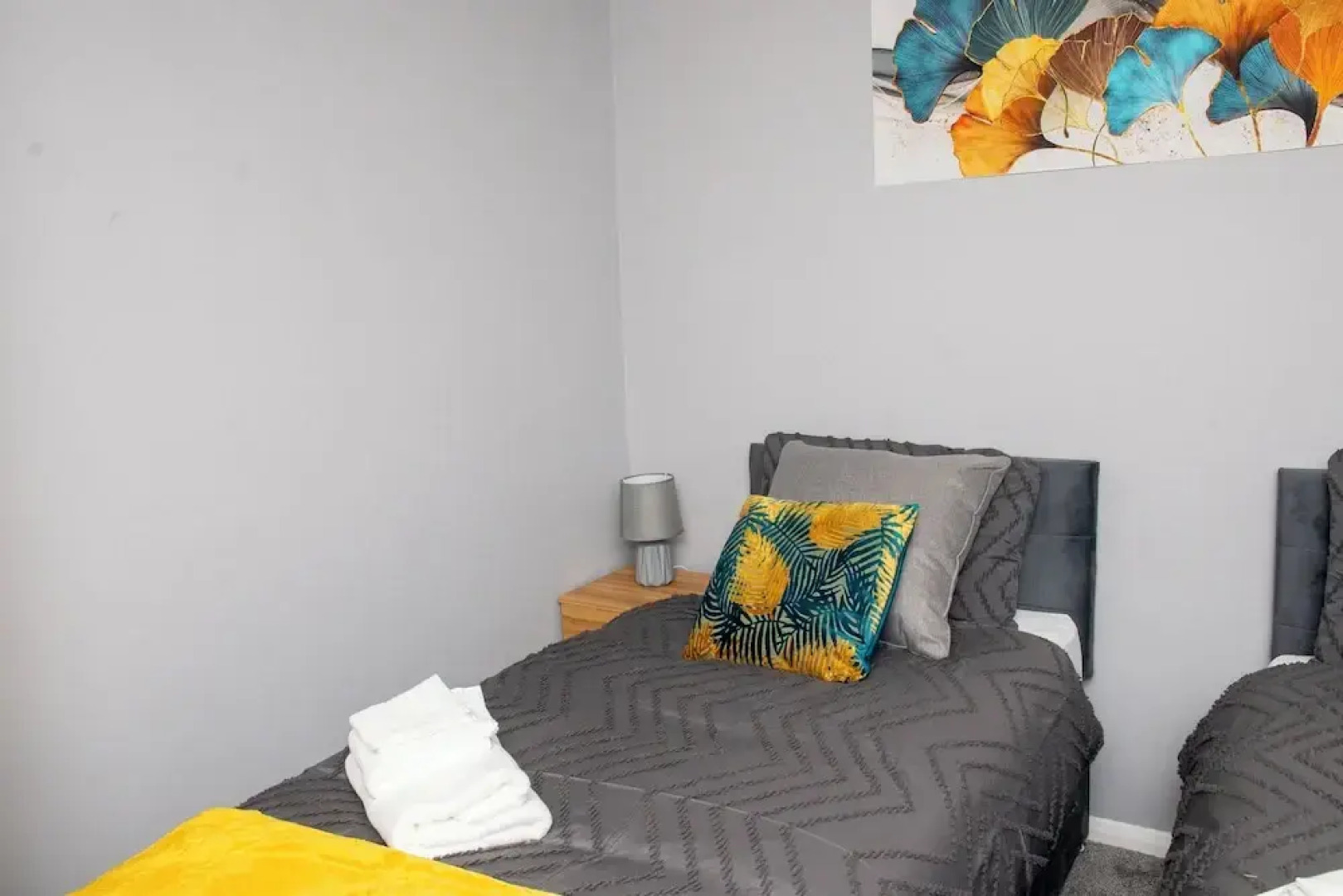 Corby-2 Bedroom-1bathroom-parking - Upto 5 Guests