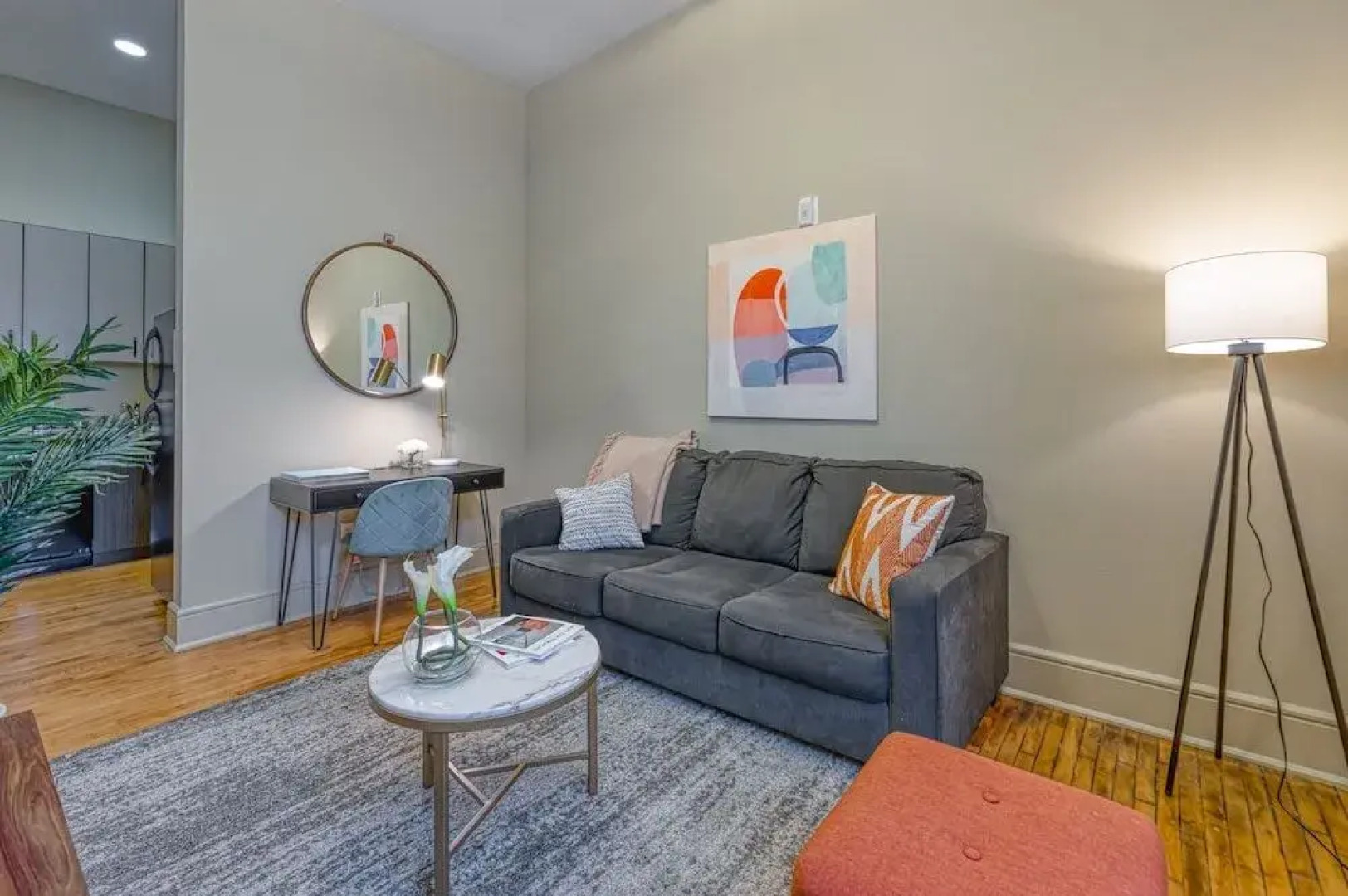 Kasa Columbia Main Street