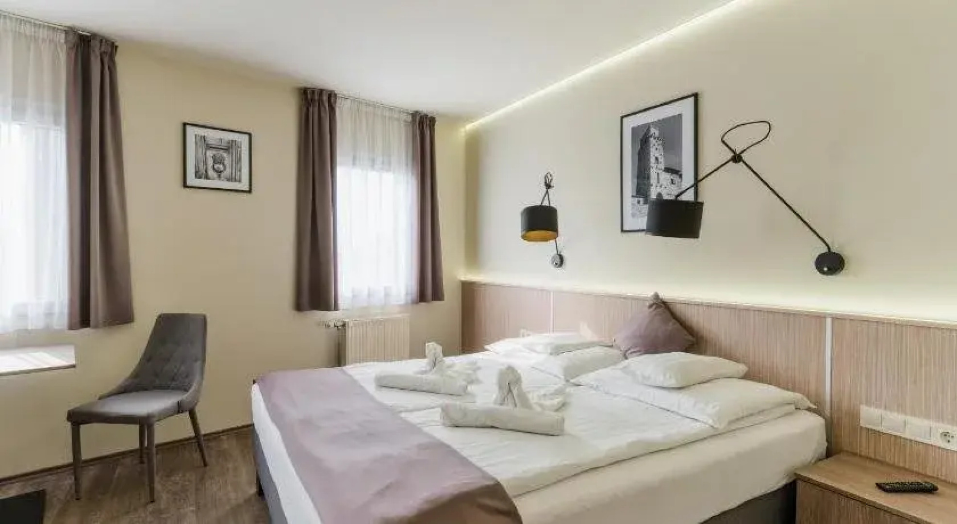 Amstel Hattyú Fogadó és Amstel Cafe & Restaurant