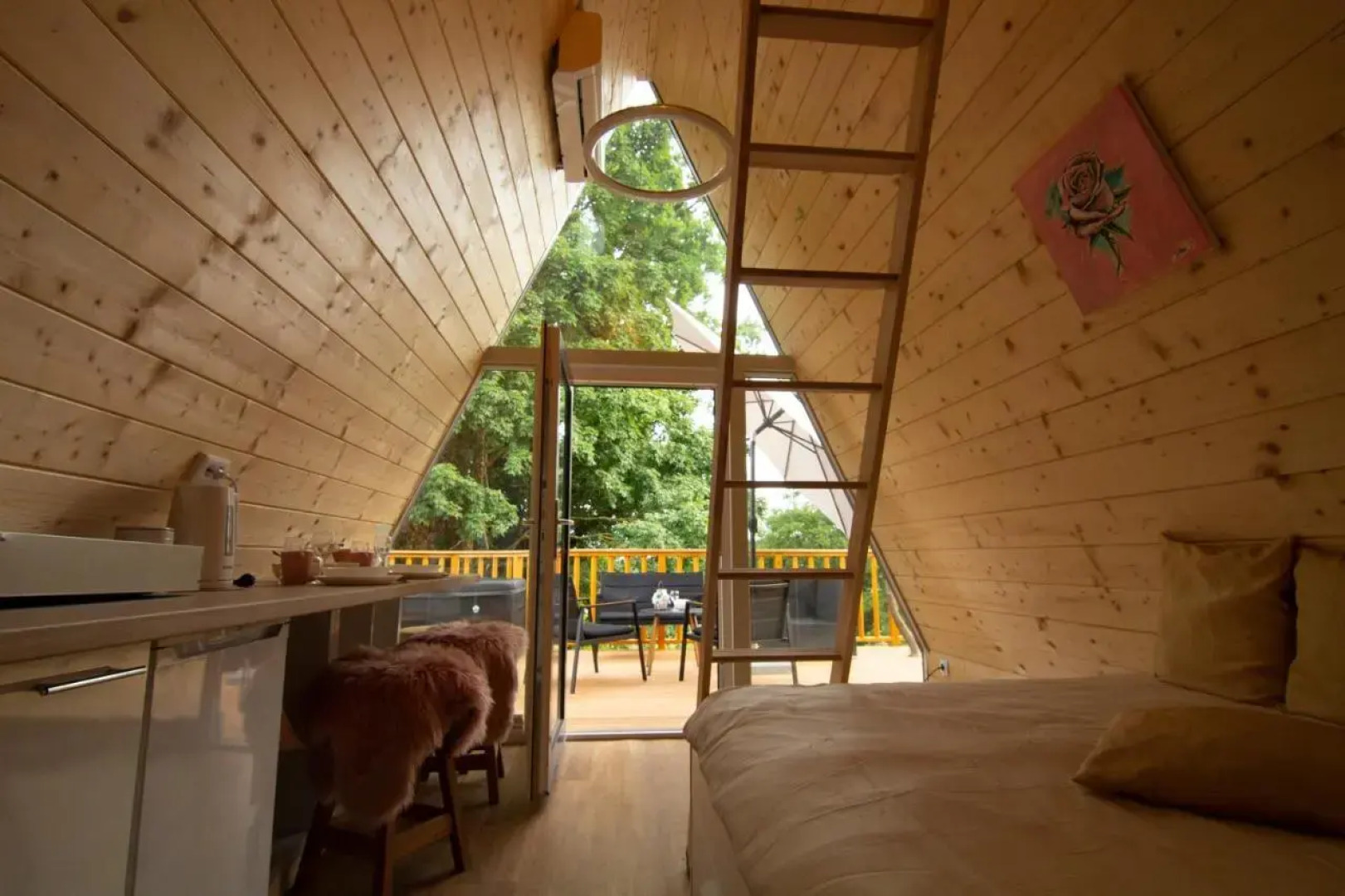 Glamping Holiday House with hot tub- Hisa oddiha