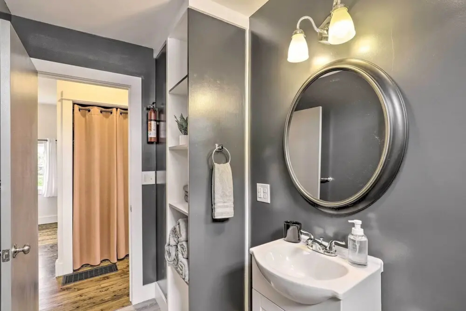 Weaverville Studio ~ 9 Mi to Dtwn Asheville!