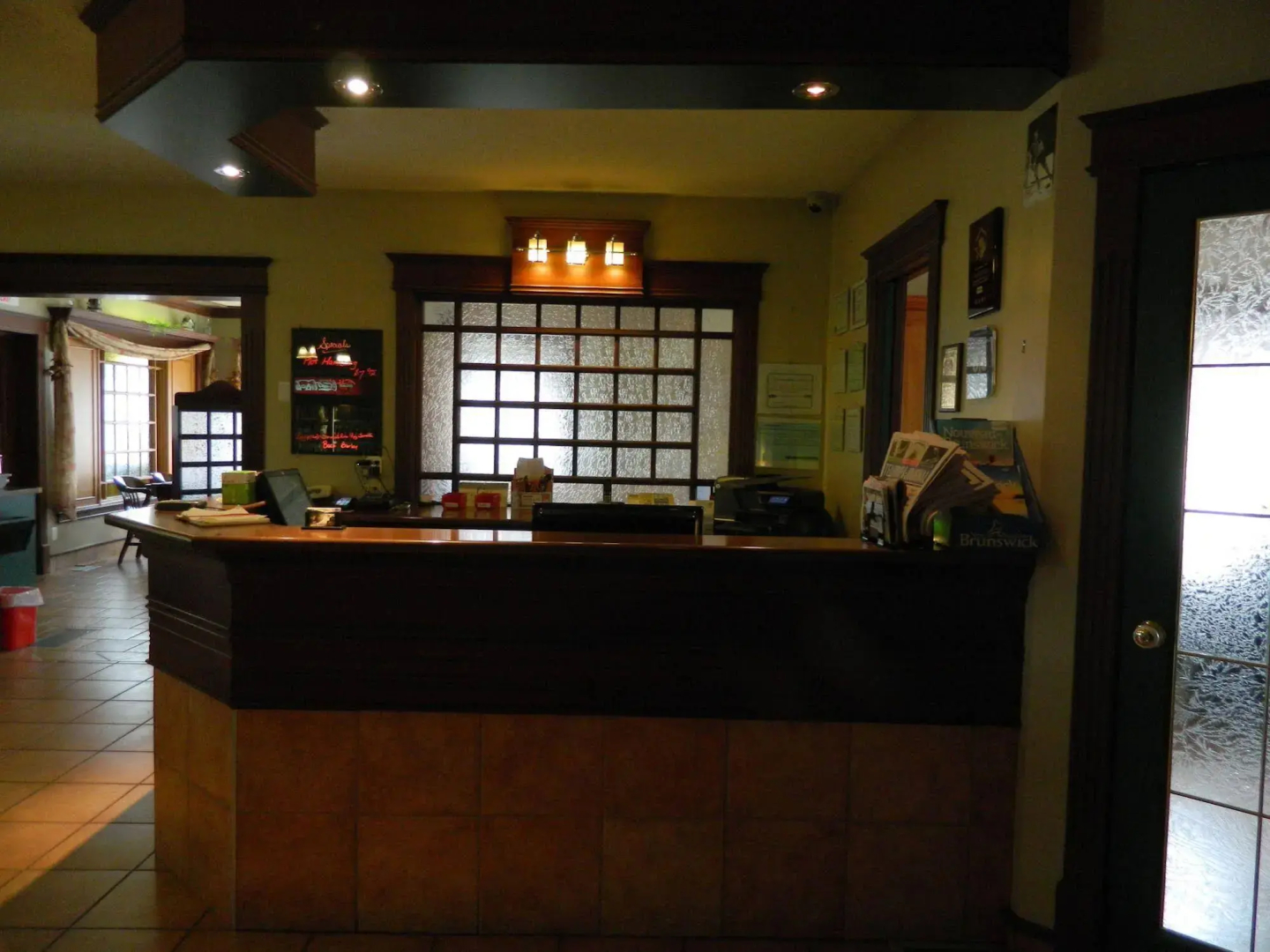 Hilltop Motel & Restaurant