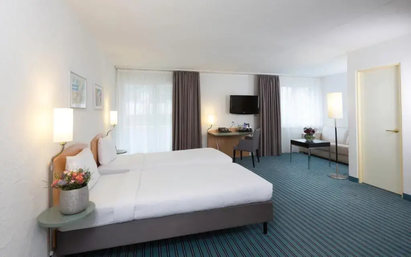 Apart-Hotel Zurich Airport