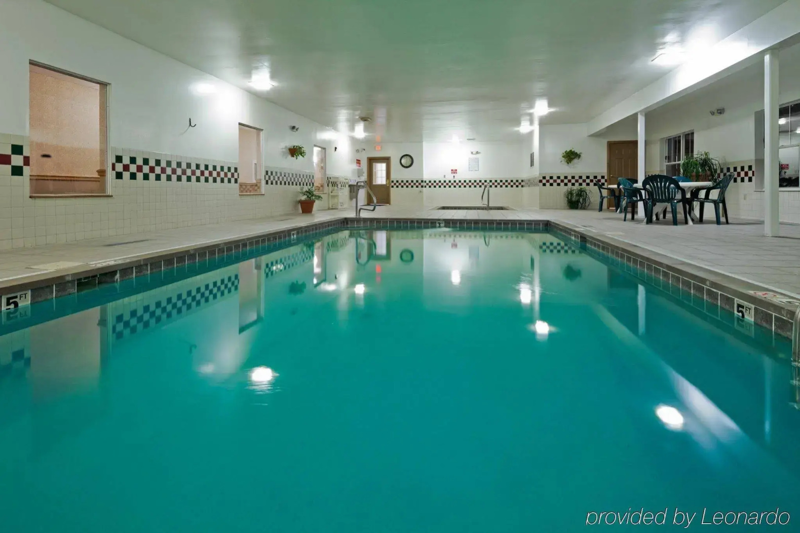 Holiday Inn Express & Suites Elyria by IHG