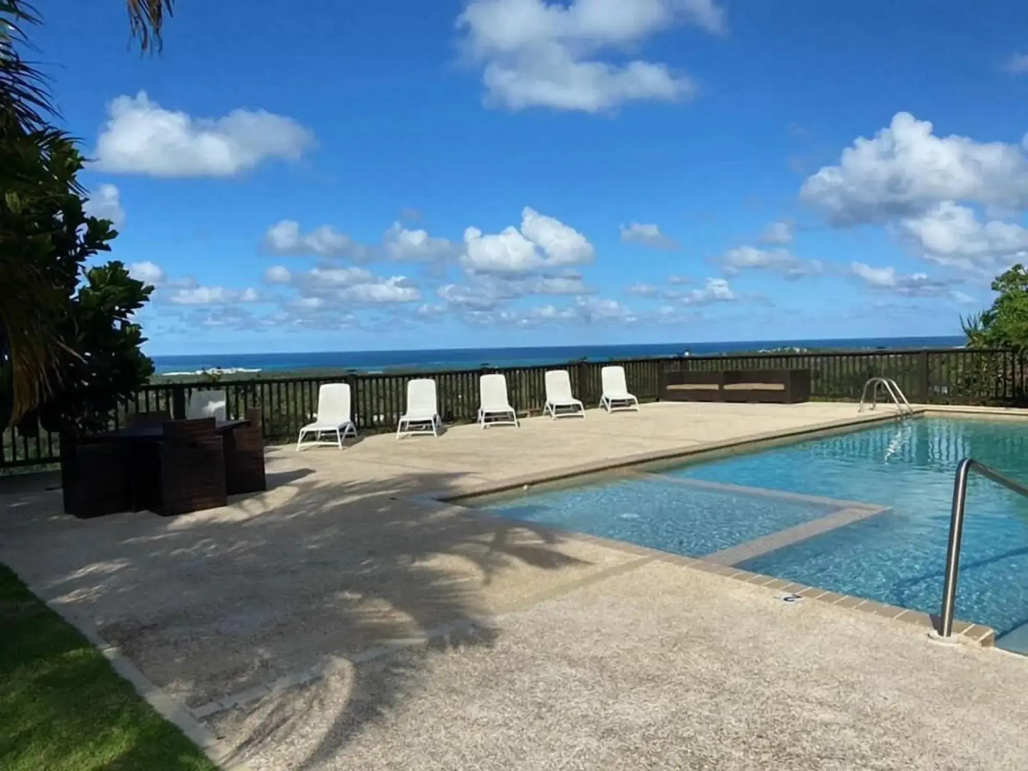 Mountain and Ocean View Lodge