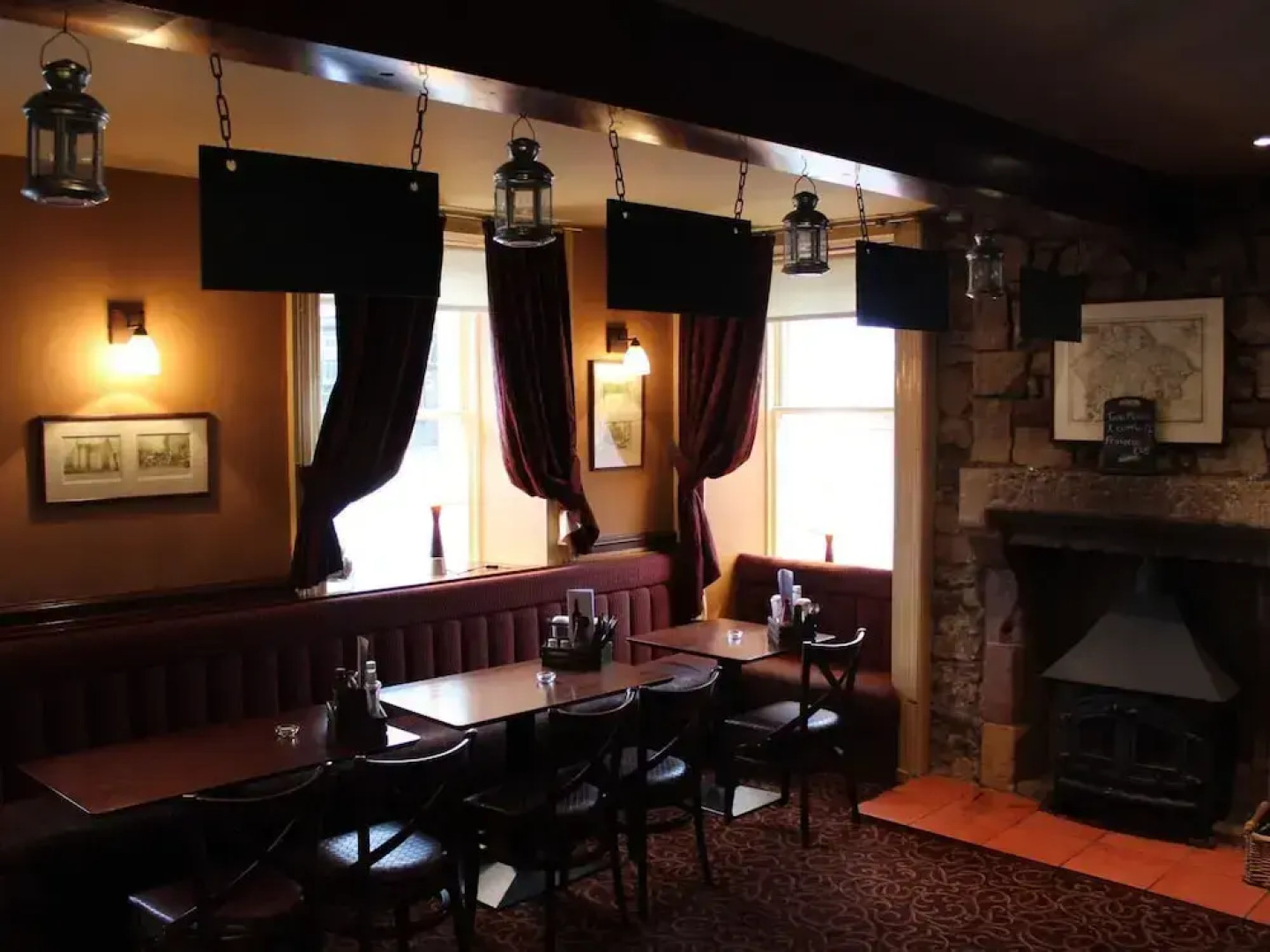 The Avenue Restaurant at The Victoria Inn