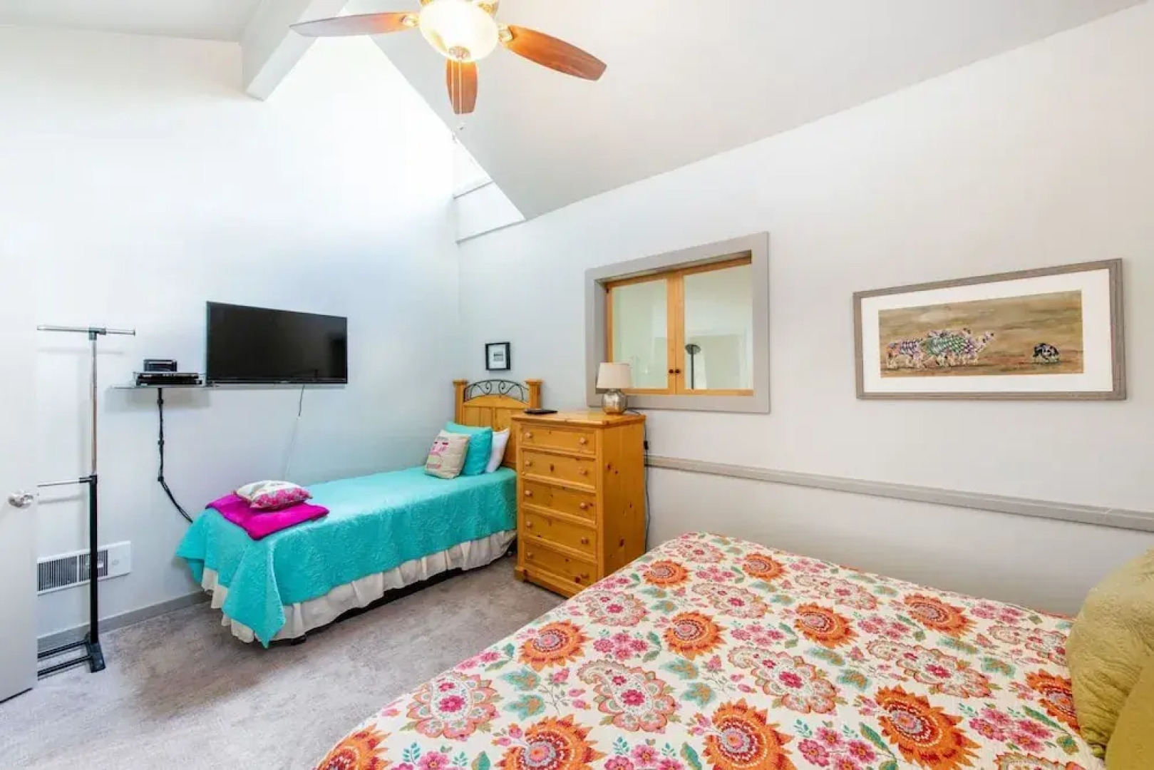 Three Kings Condo Near the Lifts by RedAwning