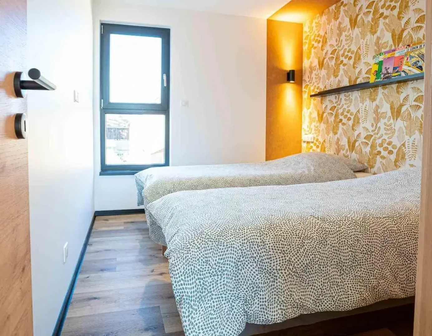 La Maison Devant La Prairie