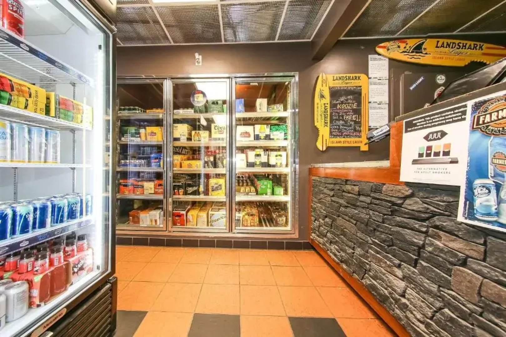 Howard Johnson Express Inn - Winnipeg West