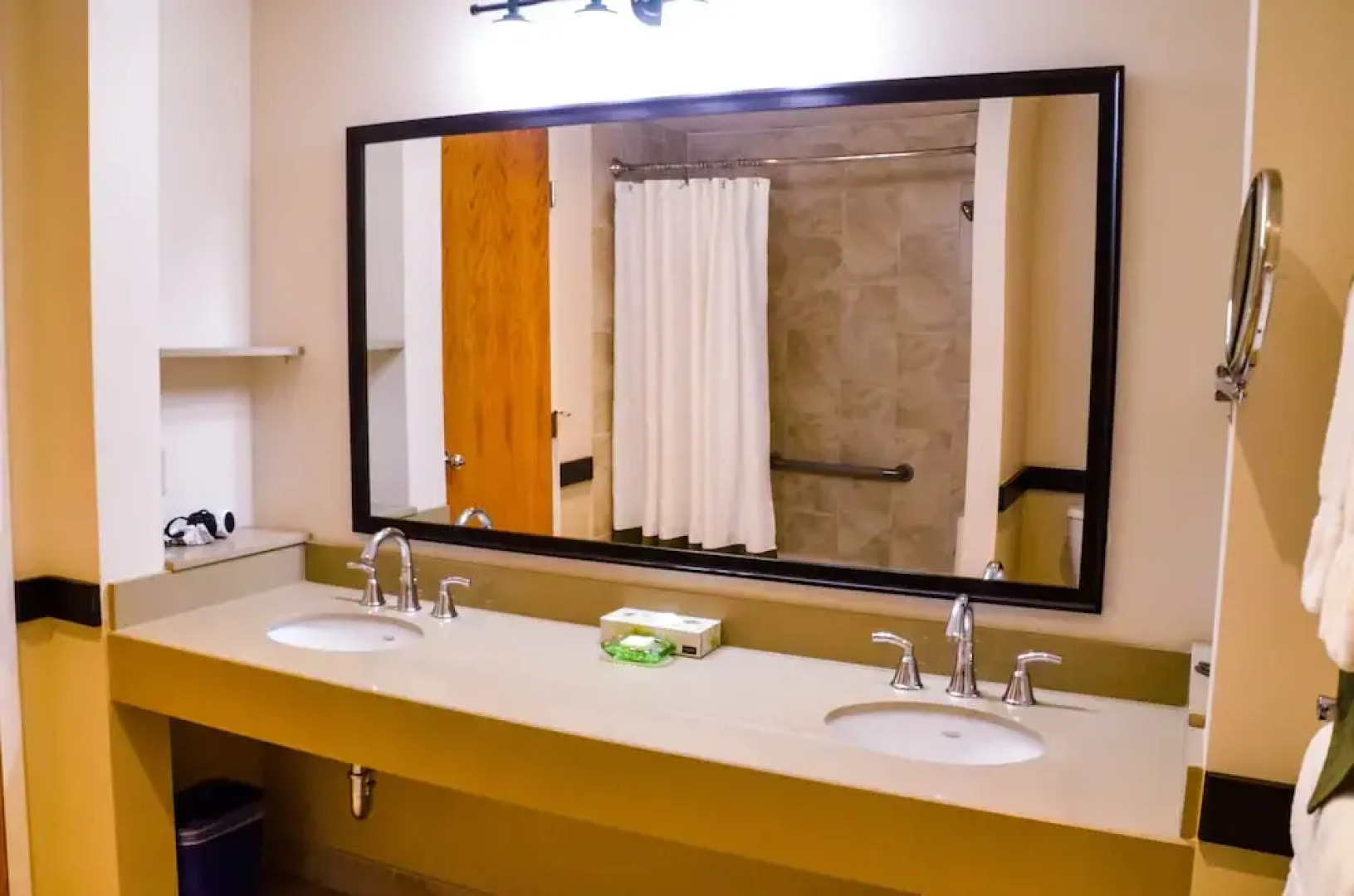 Kingbridge Conference Centre & Hotel