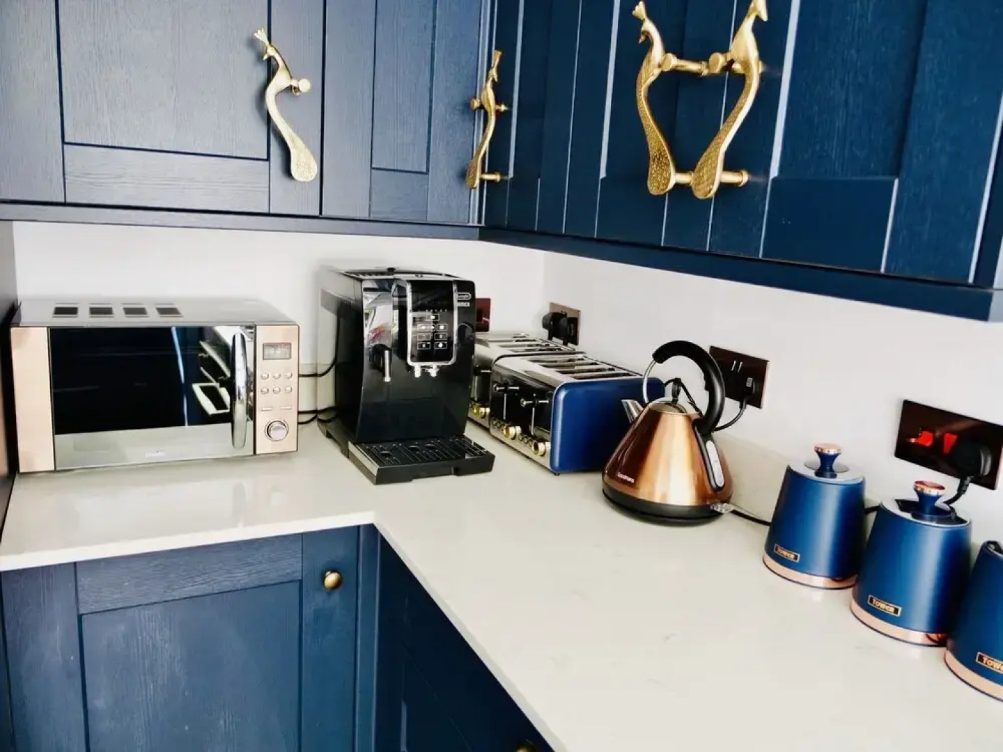 Luxury 9 Bed Manor House Hot Tub Cinema Room Skytv