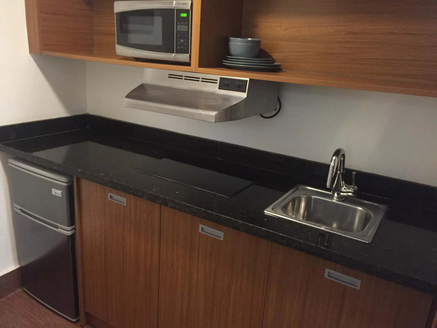 Weston Suites & Hotel