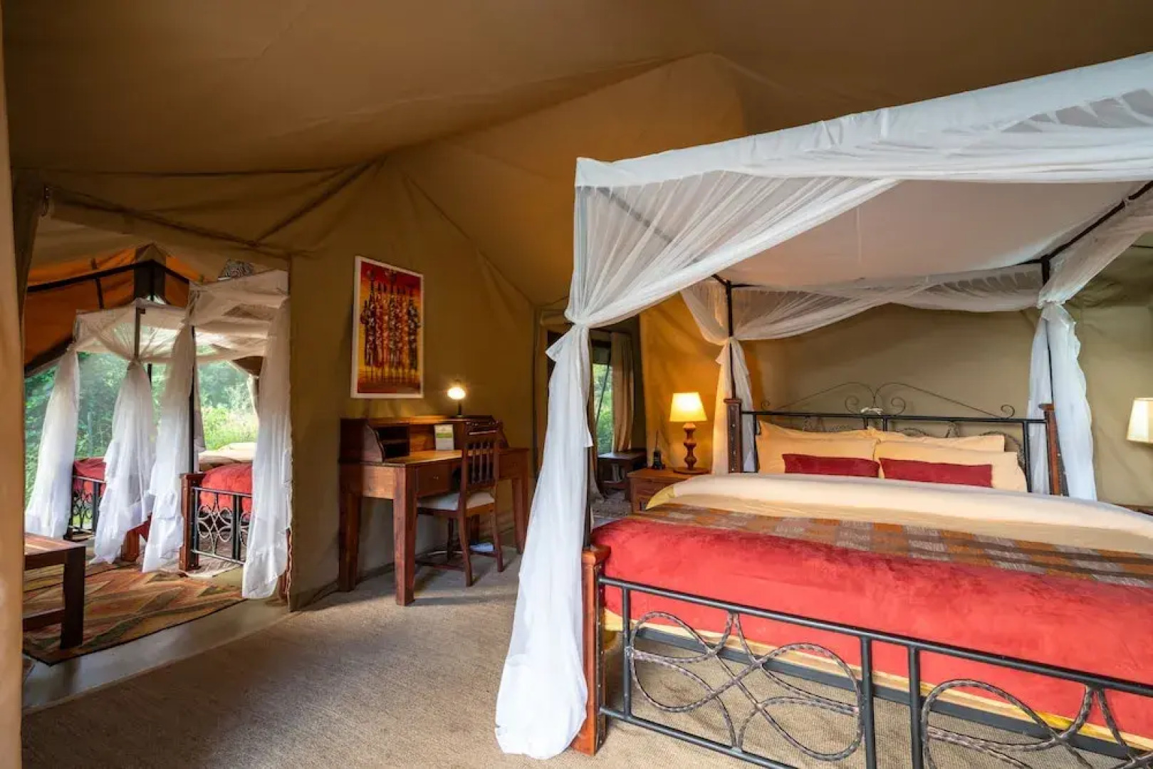 Ngorongoro Lions Paw