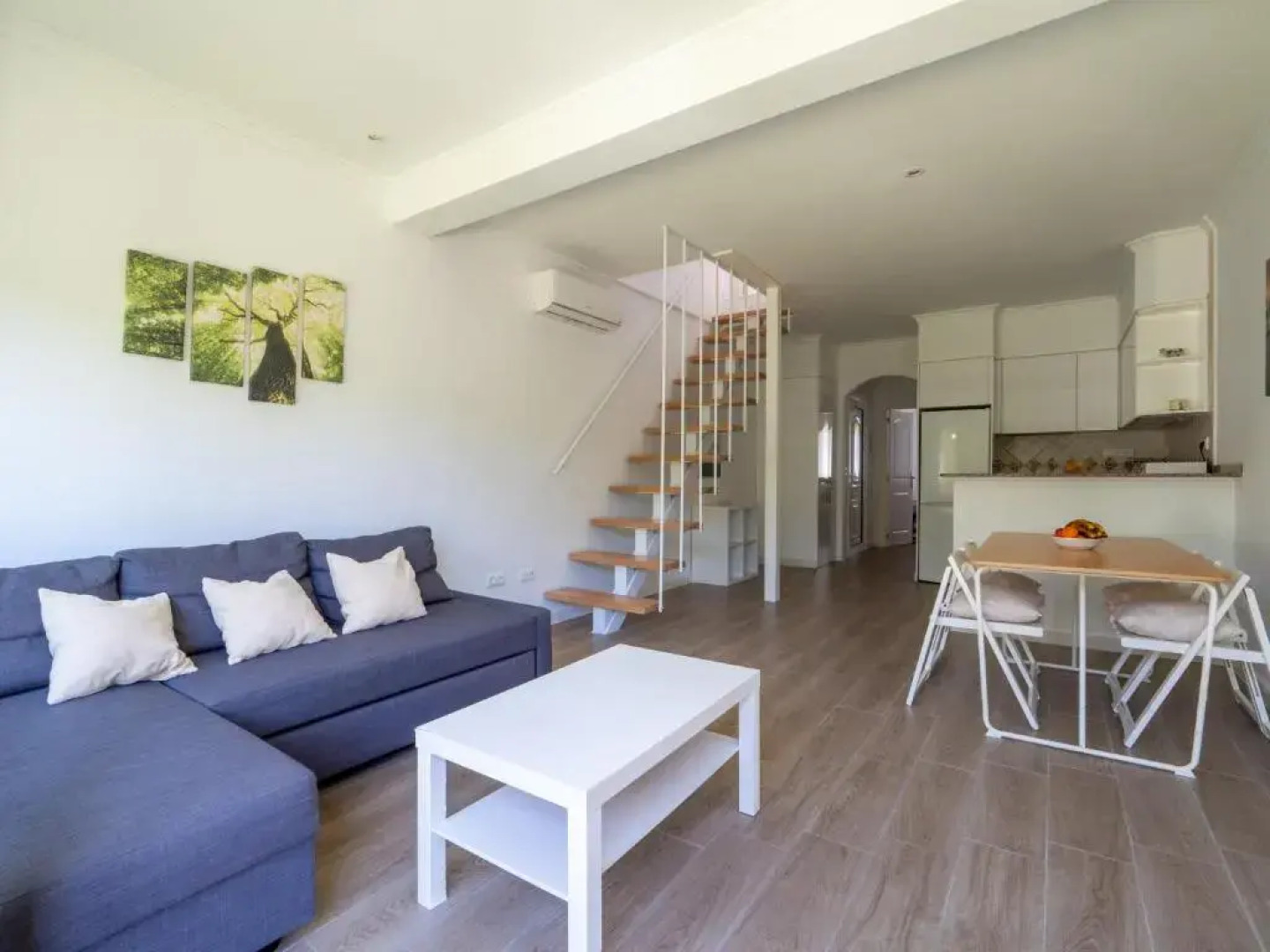 House In Private Urbanization