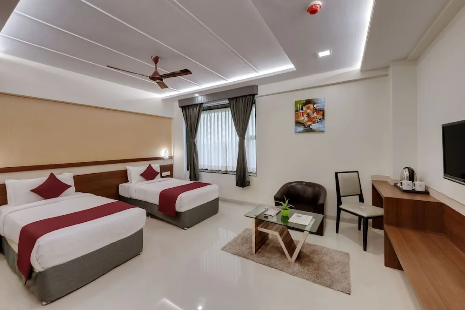 Click Hotel Sagar Plaza Chakan, Pune